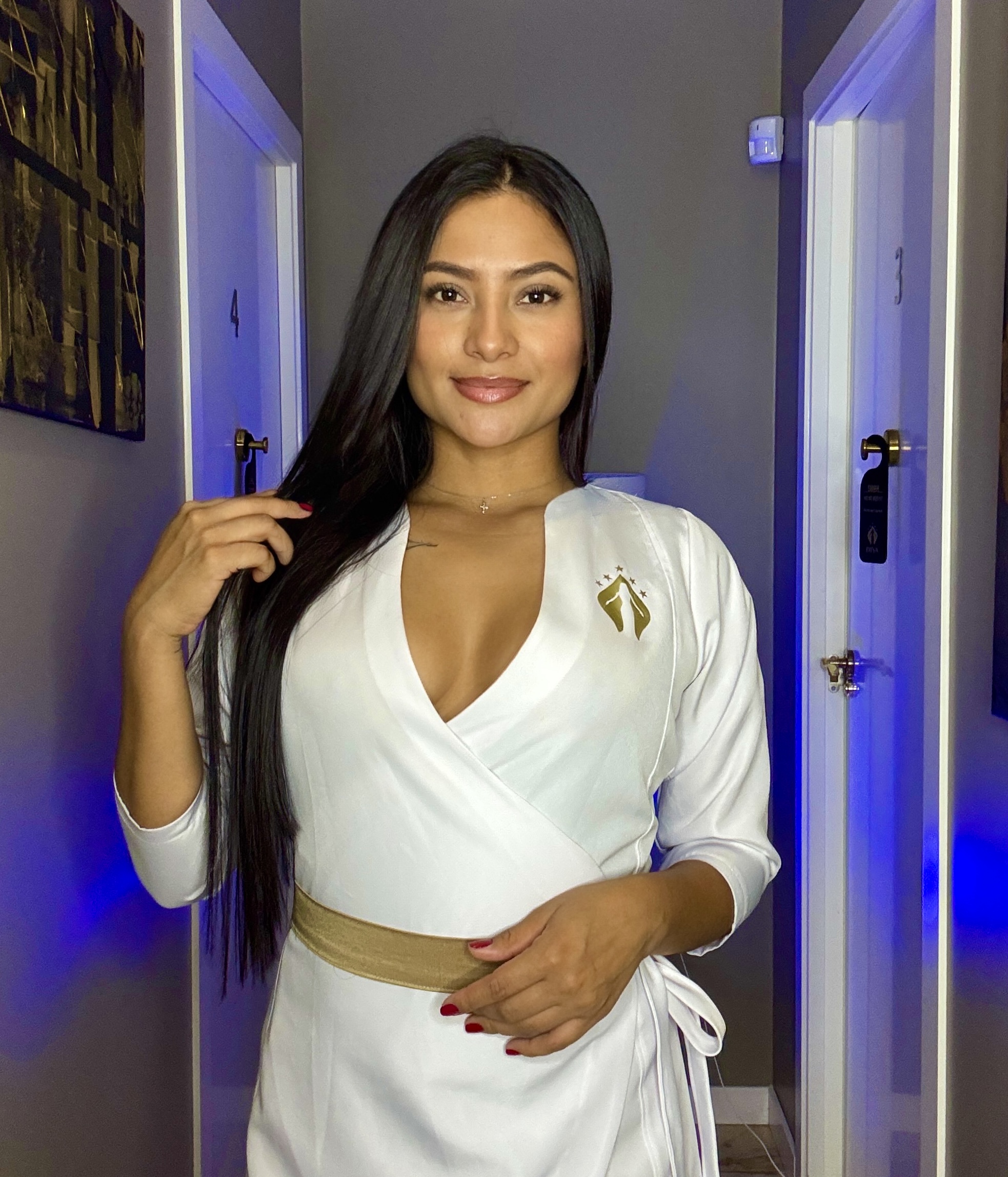 Tantra, Nuru, Lingam and Yoni massage, Elite erotic Massage, luxury VIP erotic massage with champagne, sensual and magic body to body massage, couple massage, four hands massage, relax massage, spiritual massage and erotic massage in Tenerife for men and women