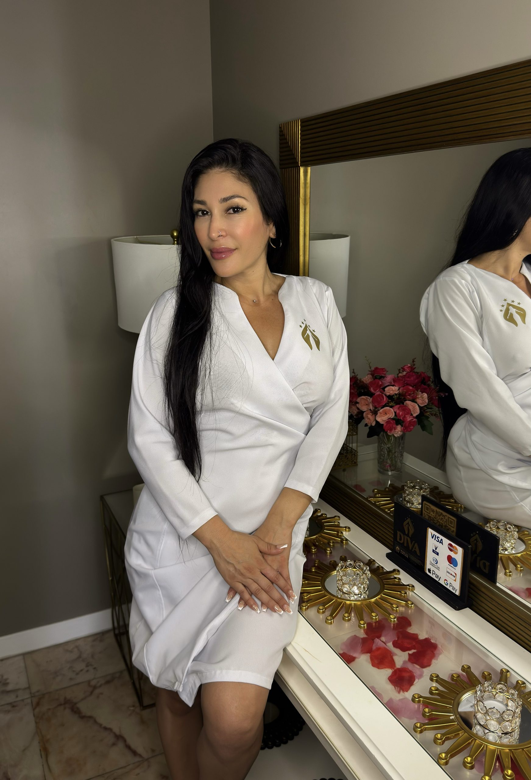 Tantra, Nuru, Lingam and Yoni massage, Elite erotic Massage, luxury VIP erotic massage with champagne, sensual and magic body to body massage, couple massage, four hands massage, relax massage, spiritual massage and erotic massage in Tenerife for men and women